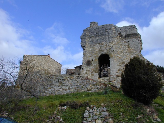 Il castello di Cennina