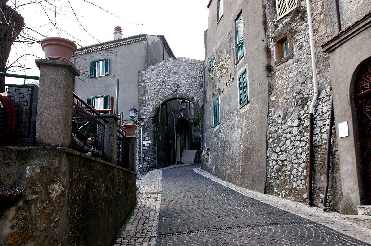 Una porta del borgo