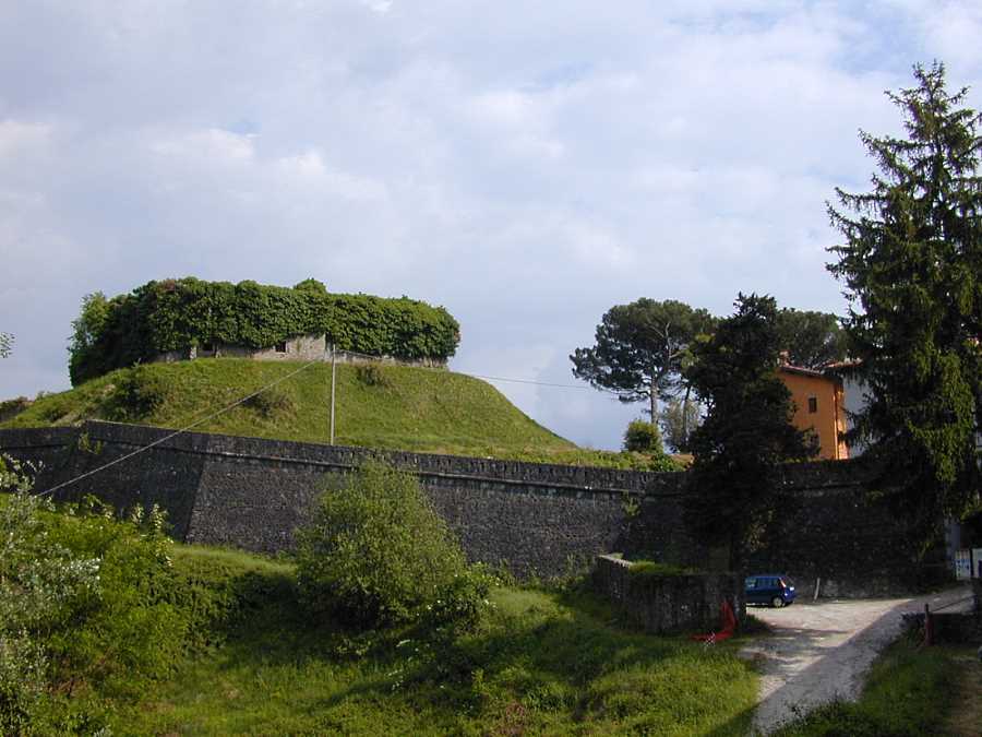 La fortezza di Monte Alfonso