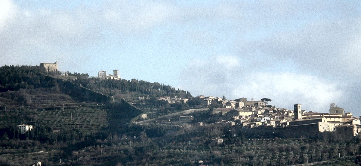 Le mura e la fortezza del Girifalco